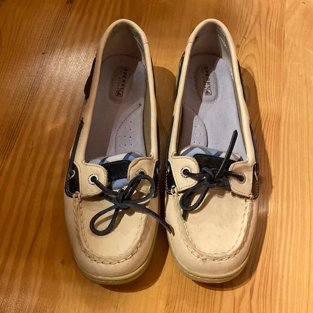 Sperry Boat Shoes - Picture 1 of 3